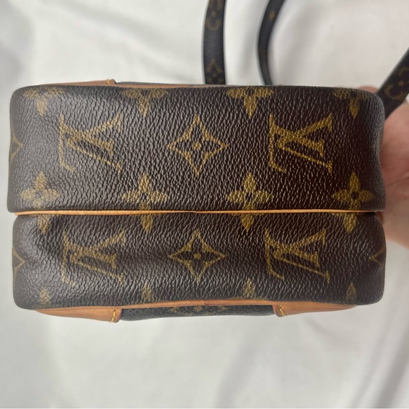 ‼️SOLD‼️Louis Vuitton Amazone Crossbody ❤️ 100% Authentic GREAT CONDITION‼️ - Picture 7 of 16